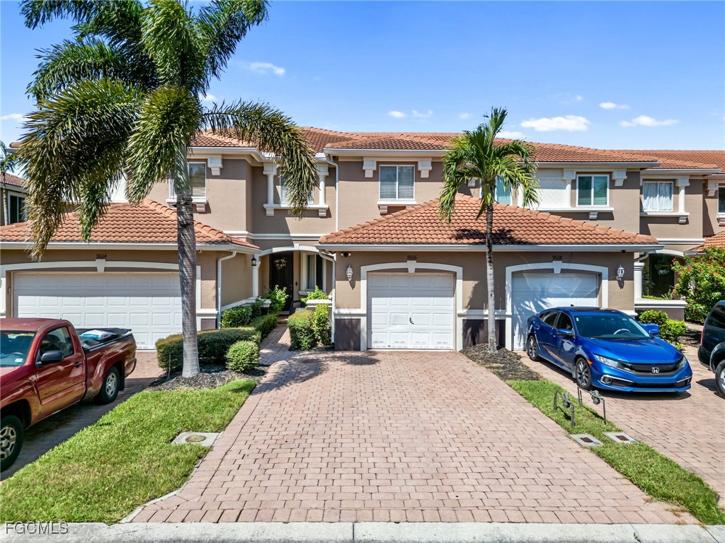 9666 Roundstone CIR