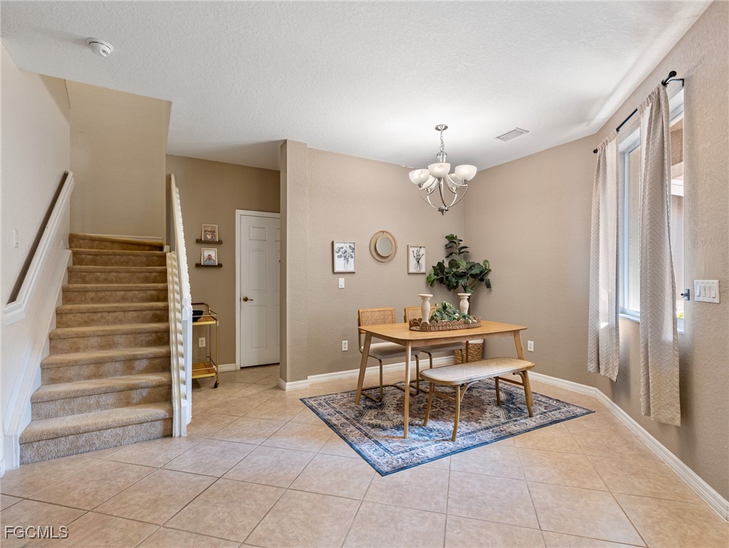 9666 Roundstone CIR