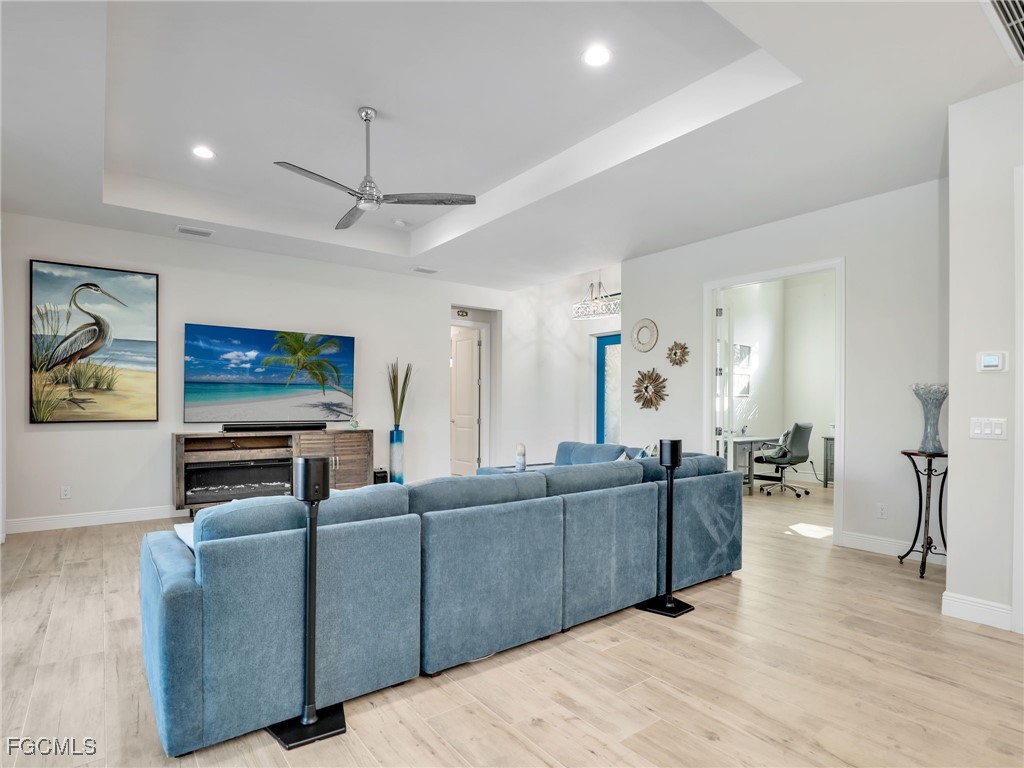 225 SW 42nd TER