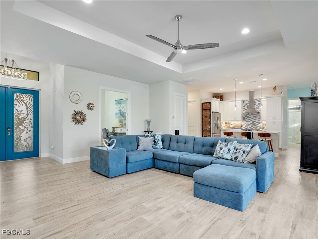 225 SW 42nd TER