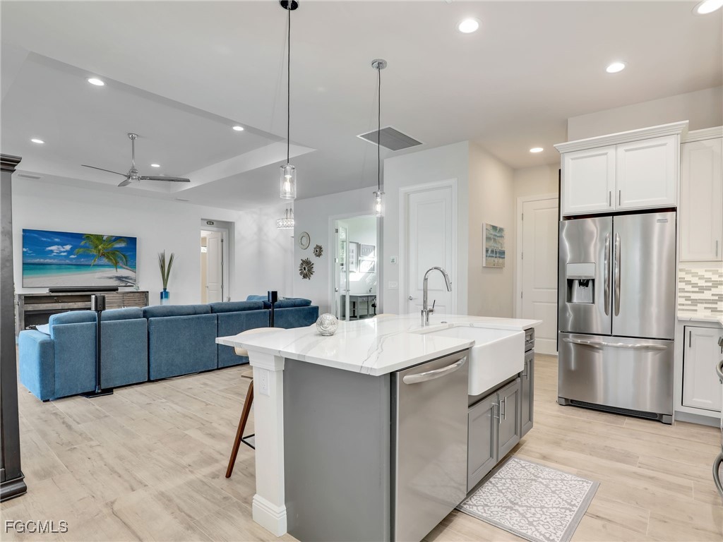 225 SW 42nd TER
