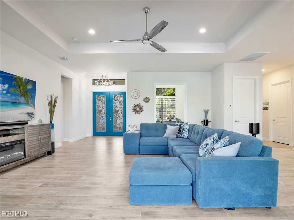 225 SW 42nd TER