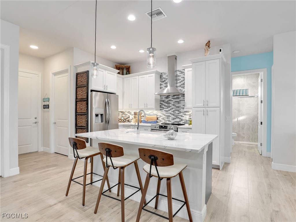 225 SW 42nd TER