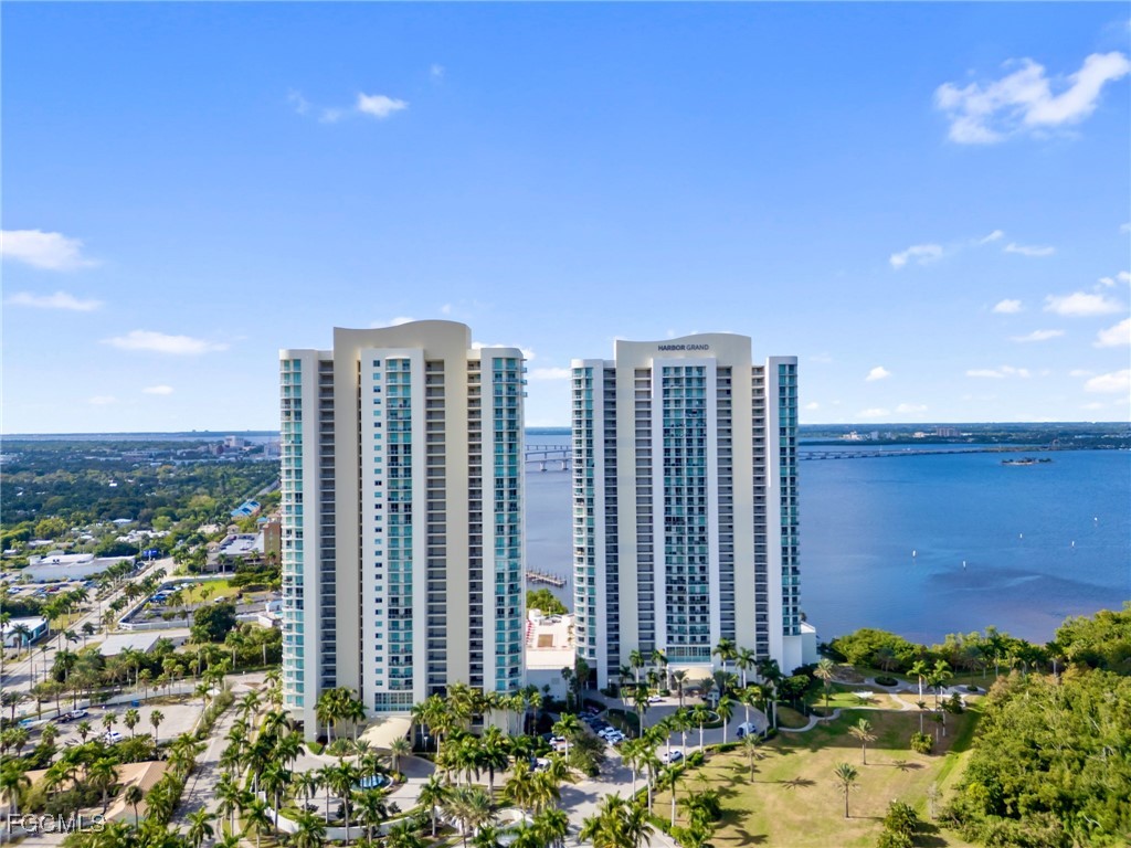 3000 Oasis Grand BLVD 1206