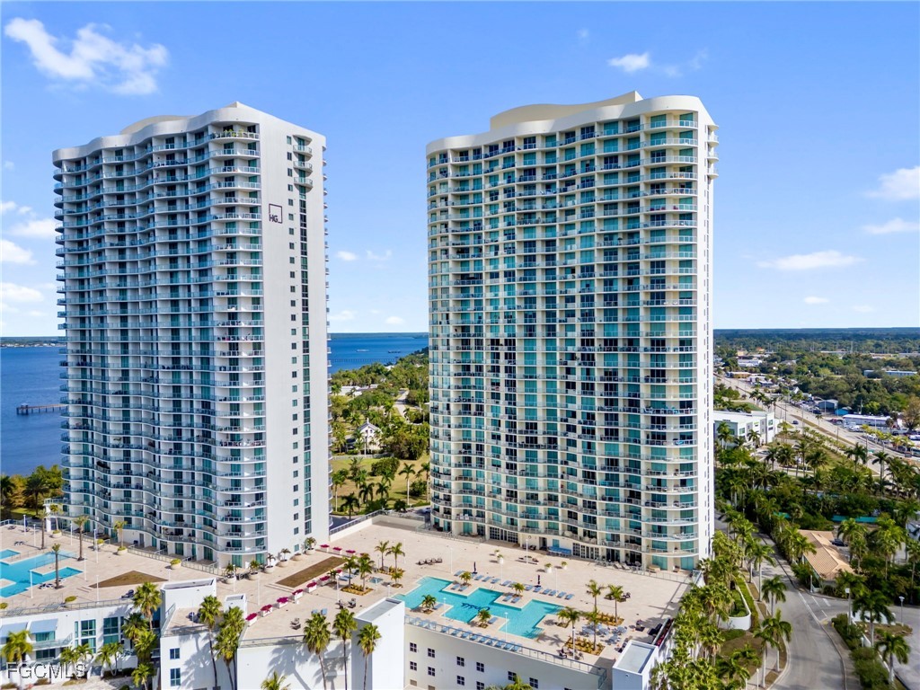 3000 Oasis Grand BLVD 1206