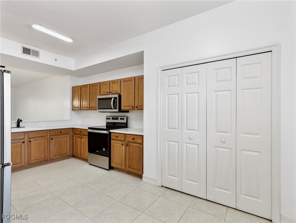 20930 ISLAND SOUND CIR 204