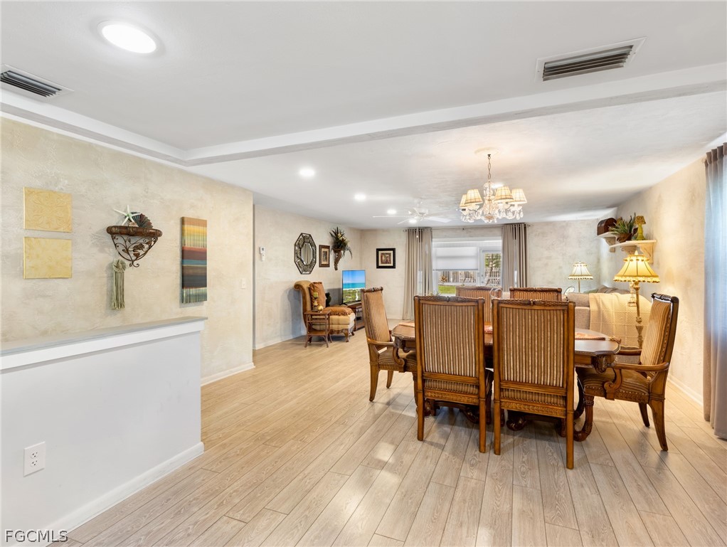 5560 Trellis LN