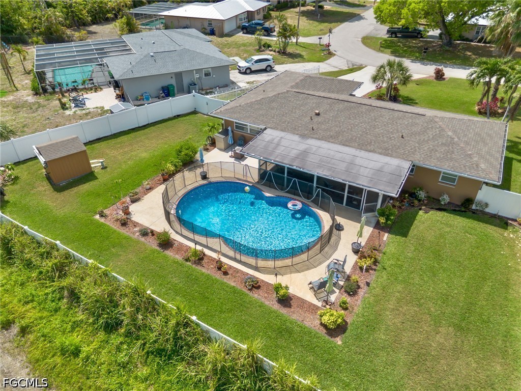 1685 N Hermitage RD