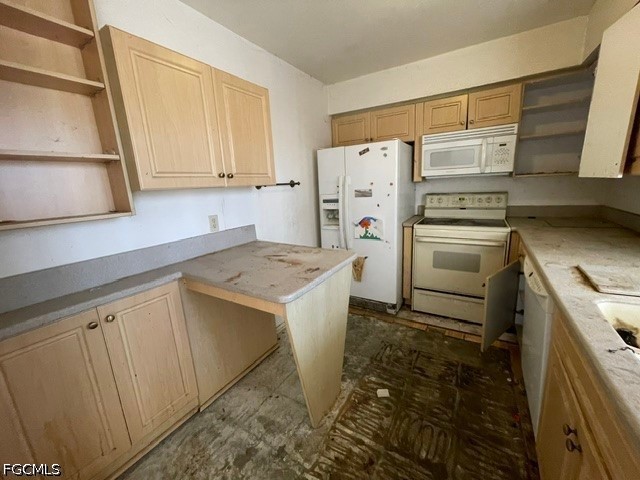 8381 Antigua CT
