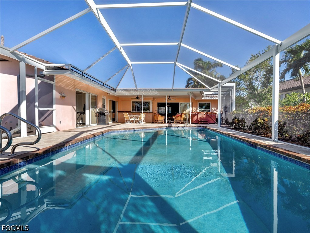 392 Snow DR
