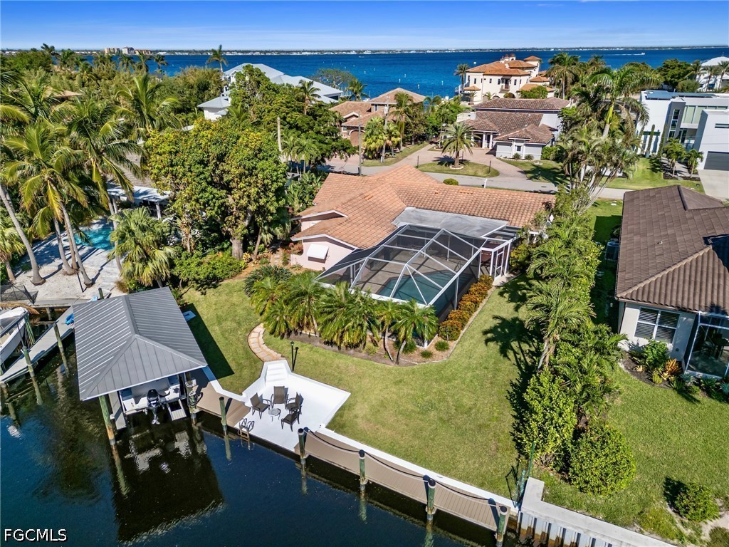 392 Snow DR