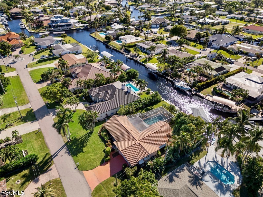 392 Snow DR