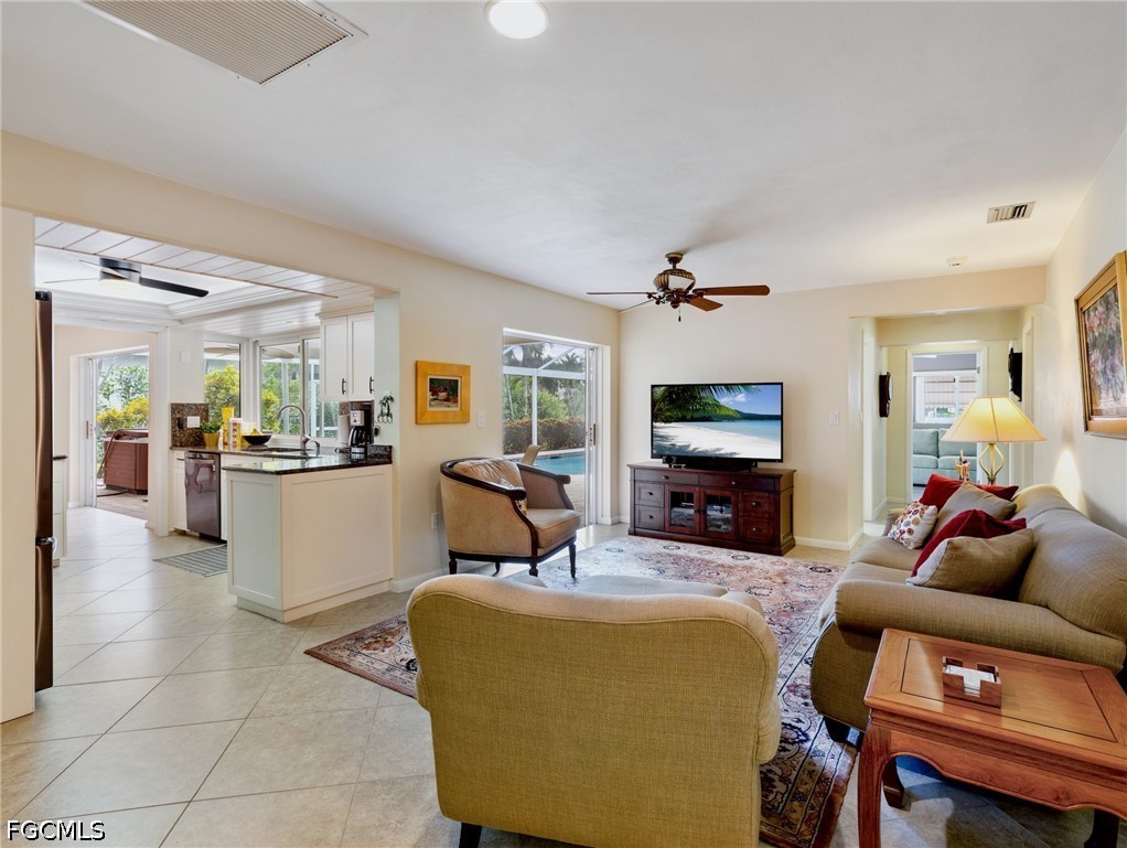 392 Snow DR
