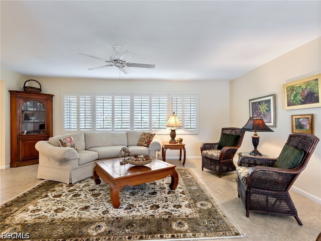 392 Snow DR