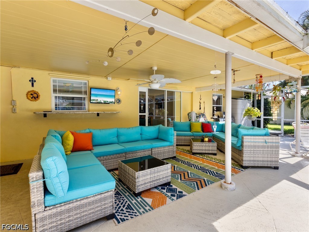 376 Prather DR