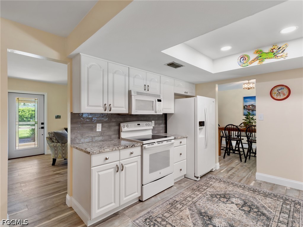 376 Prather DR