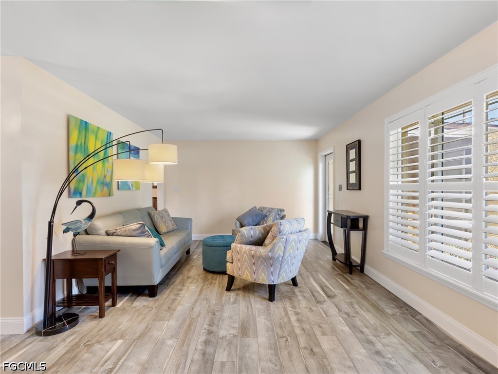 376 Prather DR
