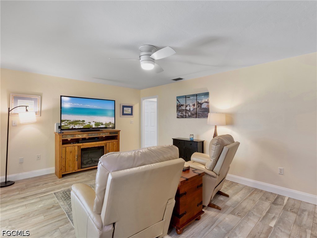 376 Prather DR