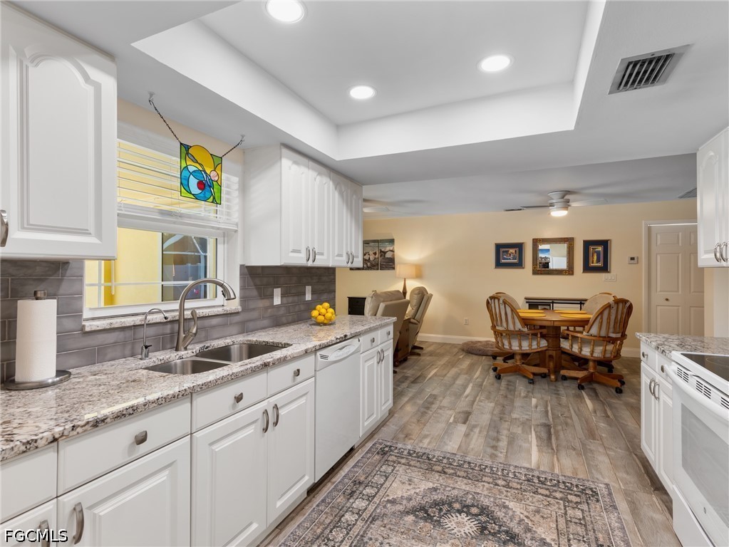 376 Prather DR