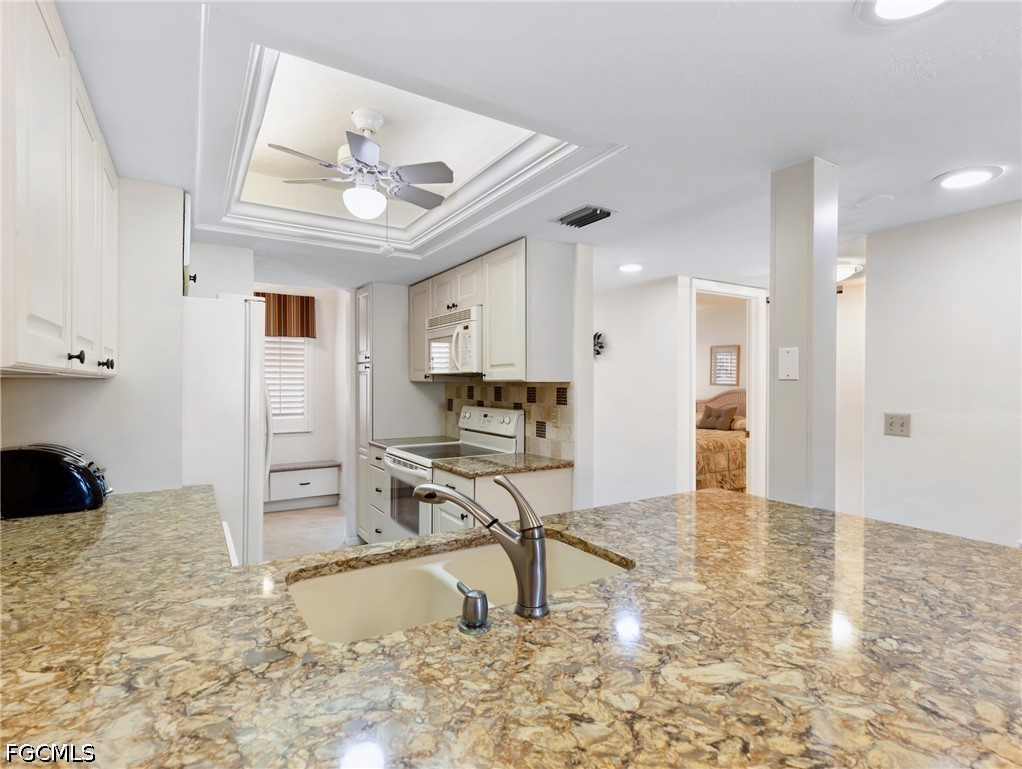 7500 Estero BLVD 203