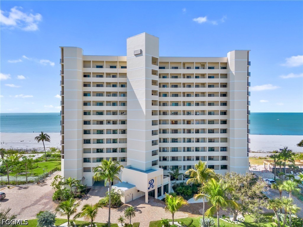 7500 Estero BLVD 203