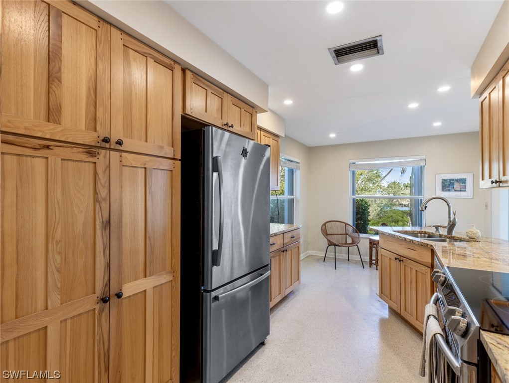 421 Prather DR