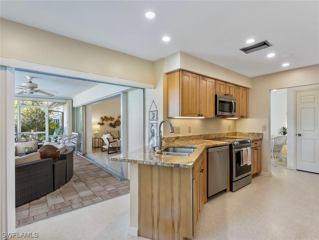 421 Prather DR