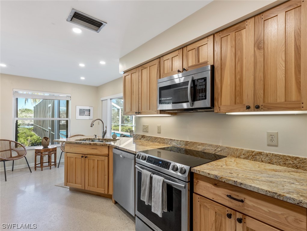 421 Prather DR