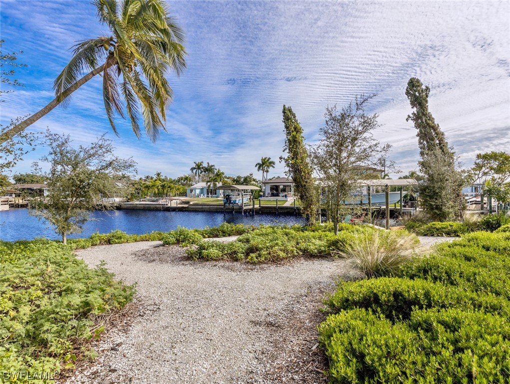 421 Prather DR