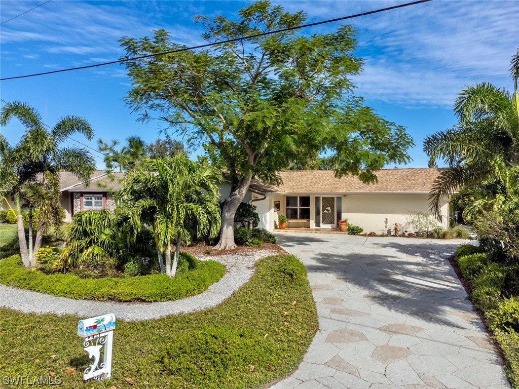 421 Prather DR