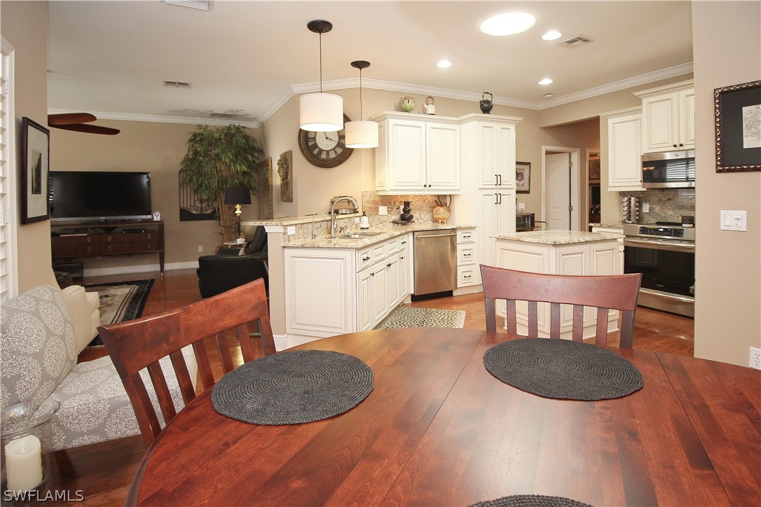 15790 Caloosa Creek CIR