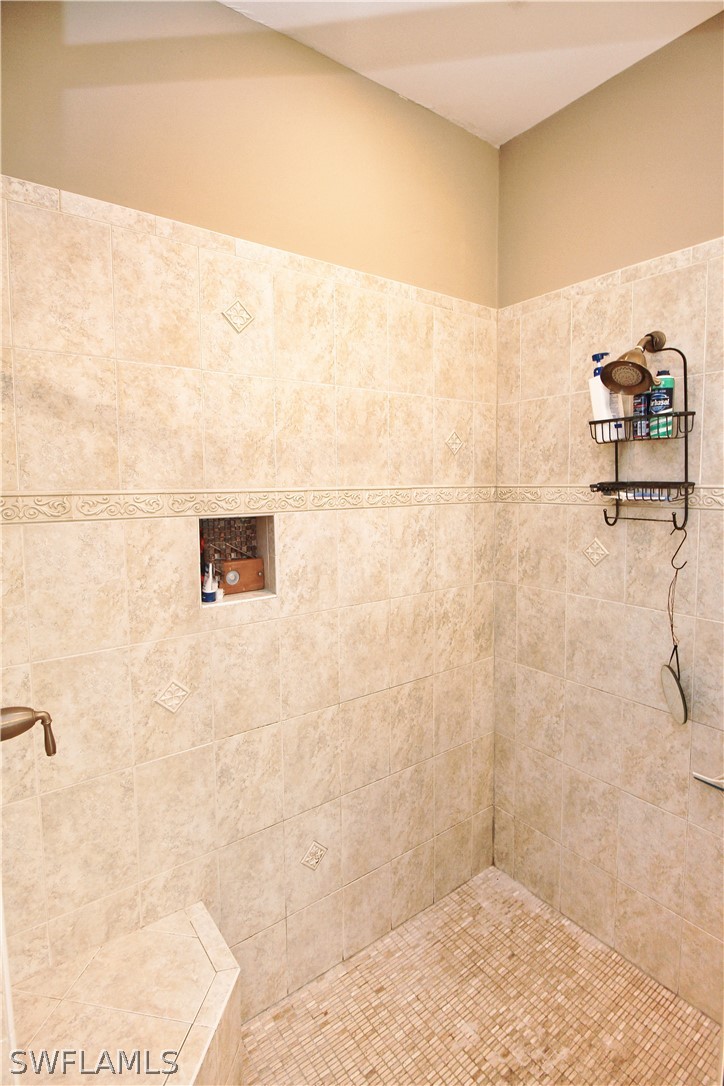 15790 Caloosa Creek CIR