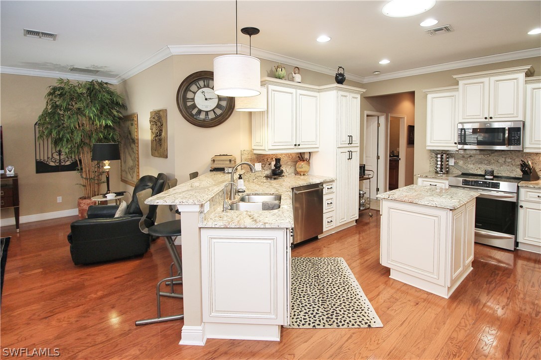 15790 Caloosa Creek CIR