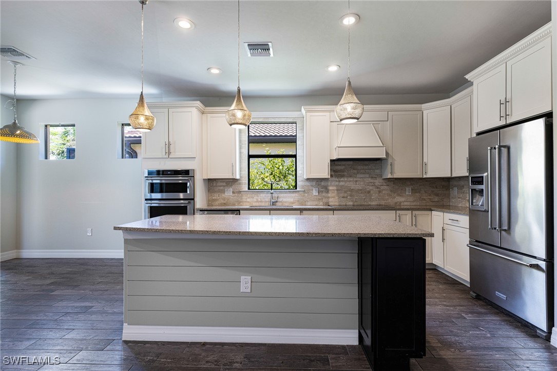 14730 Laguna DR