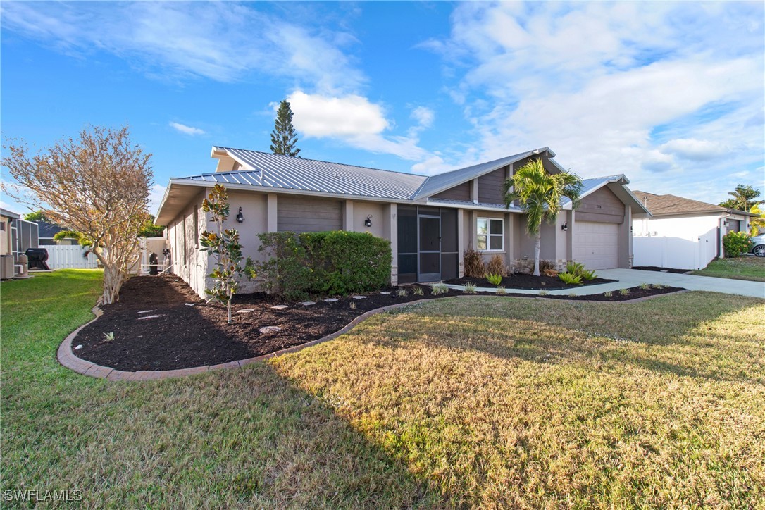 3738 SE 3rd PL