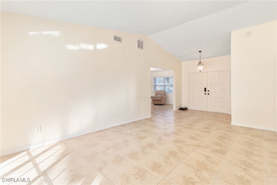 3738 SE 3rd PL