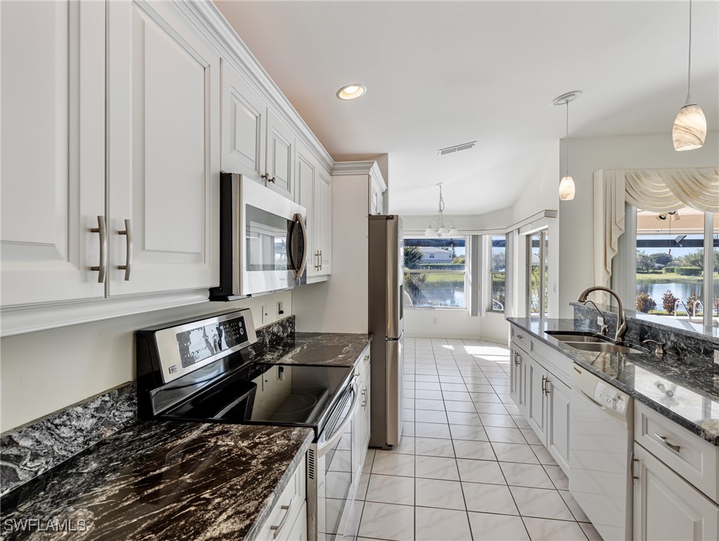 8598 Manderston CT