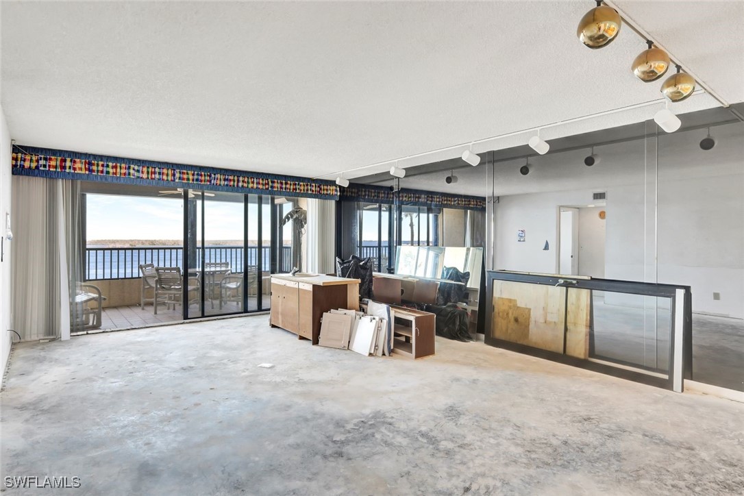 15021 Punta Rassa RD 403