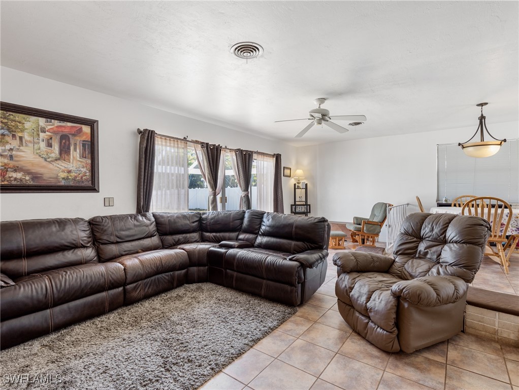 2107 Woodland BLVD
