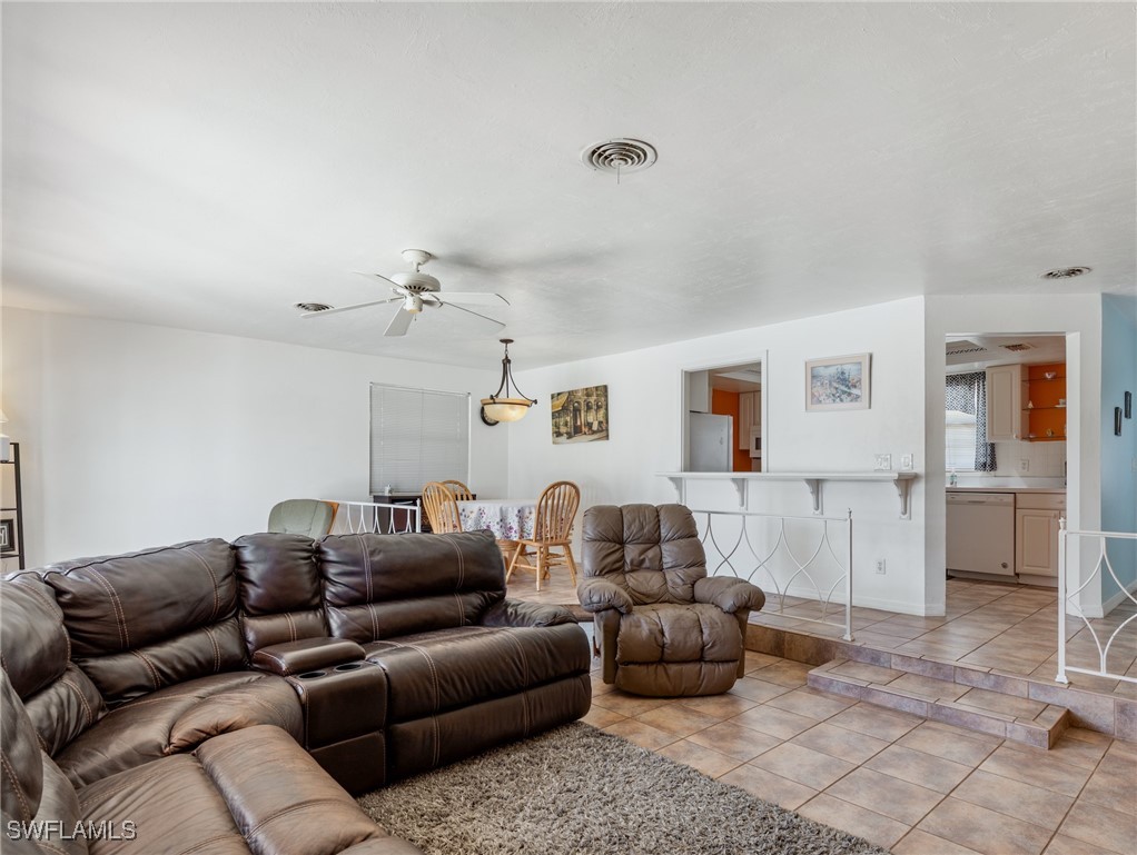 2107 Woodland BLVD