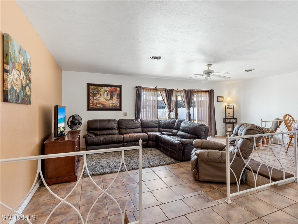 2107 Woodland BLVD