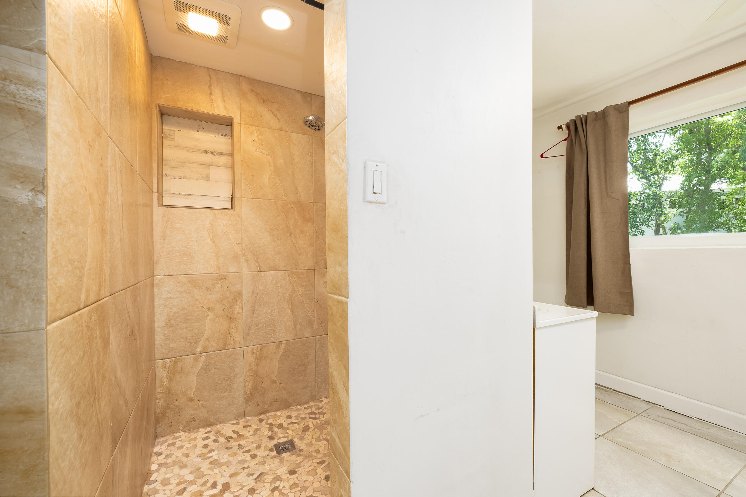 132 E Shore Drive