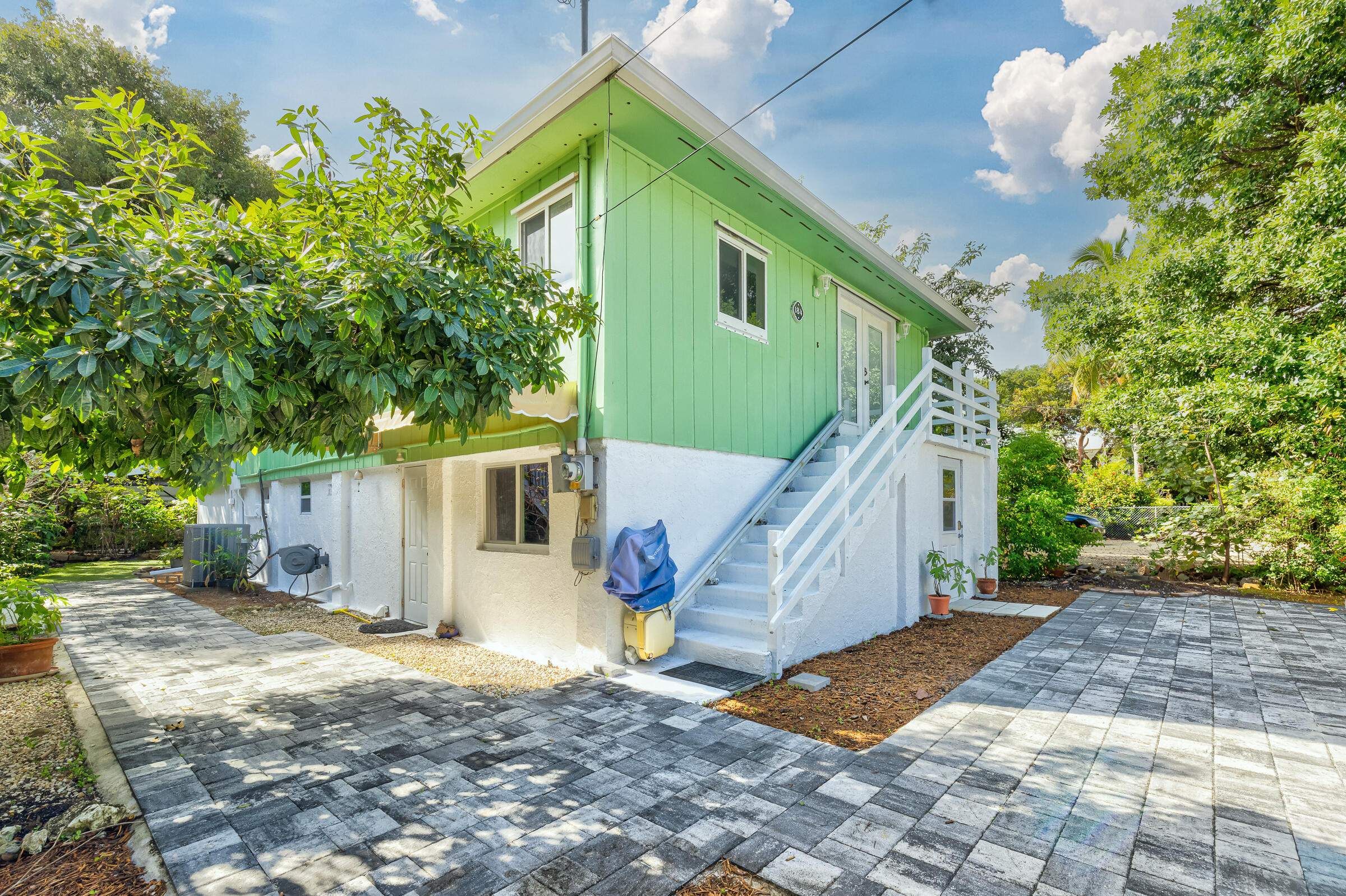 184 Pearl Avenue
