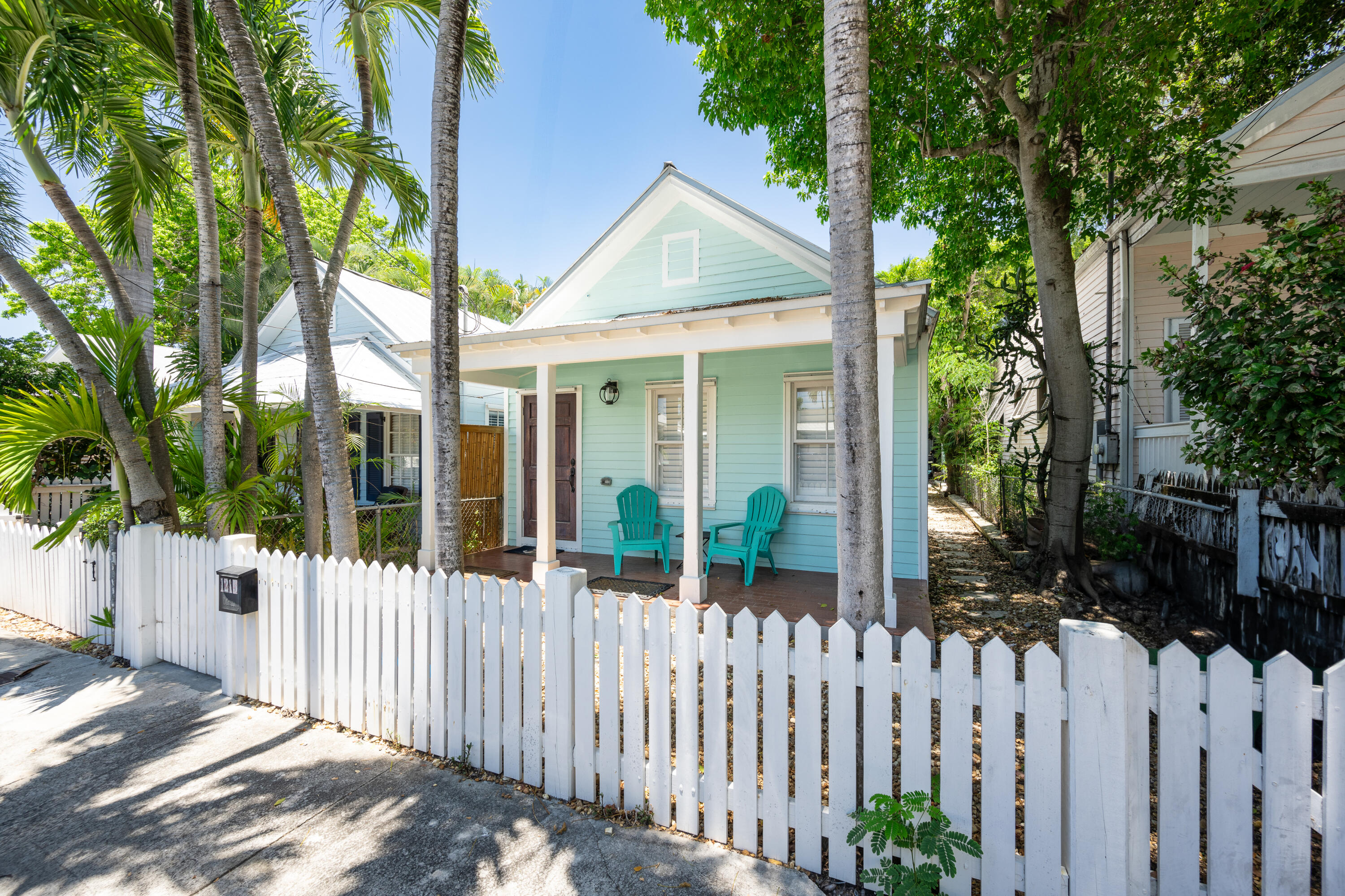 1215 Margaret Street