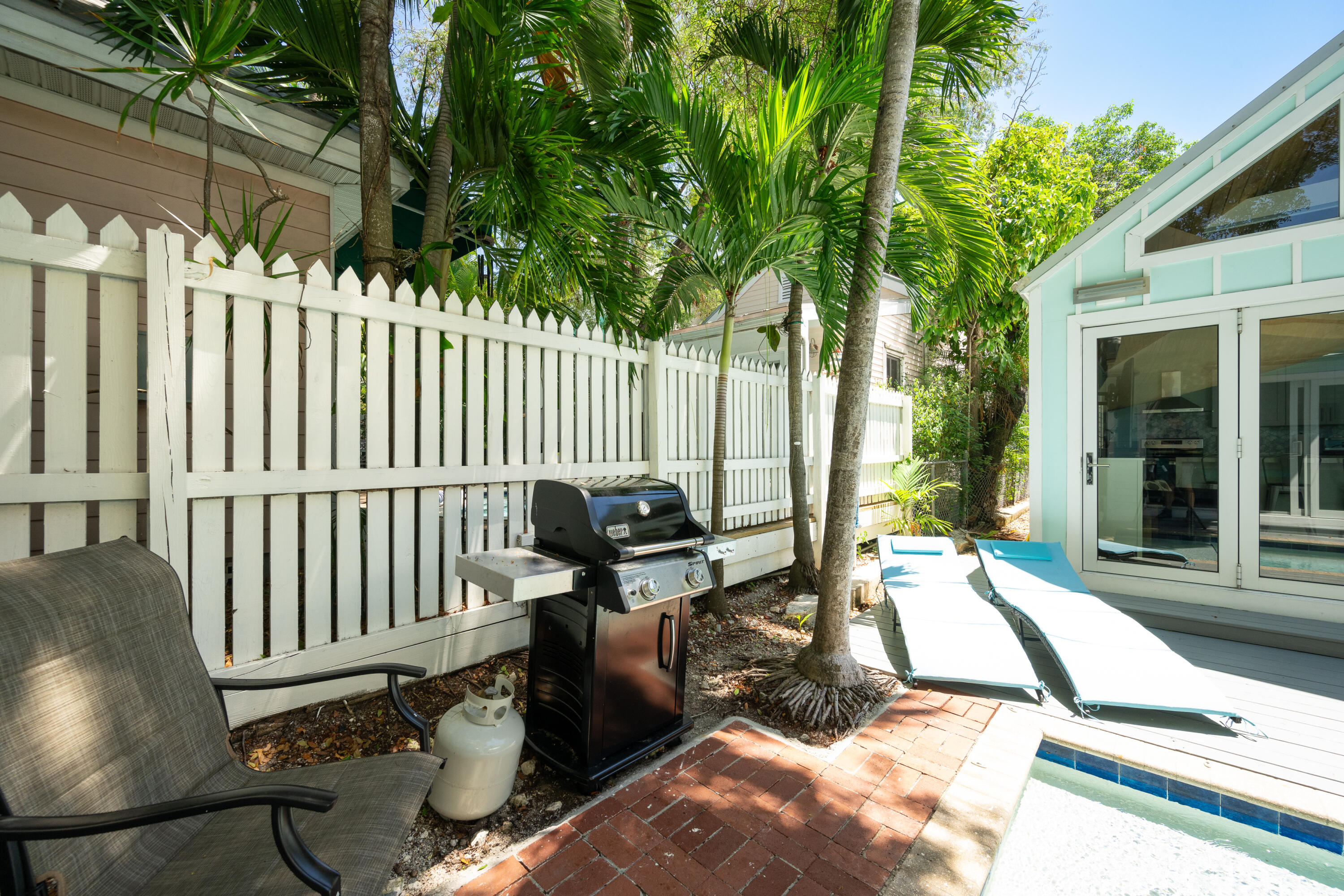 1215 Margaret Street