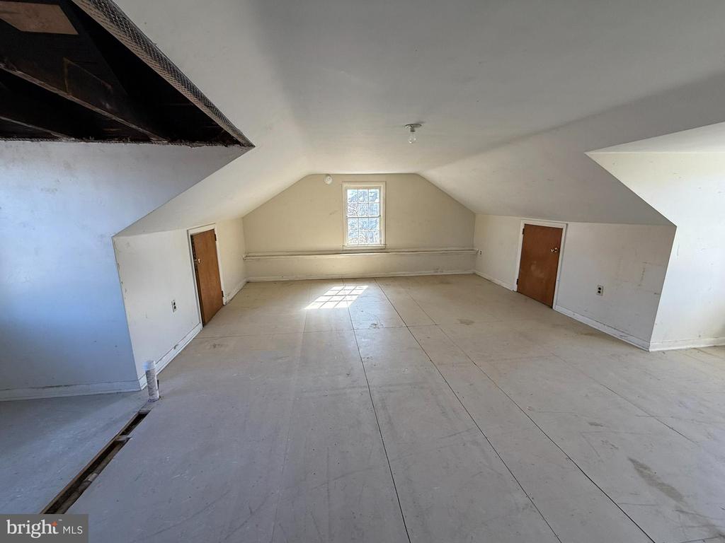 21 Upper Bermudian Rd