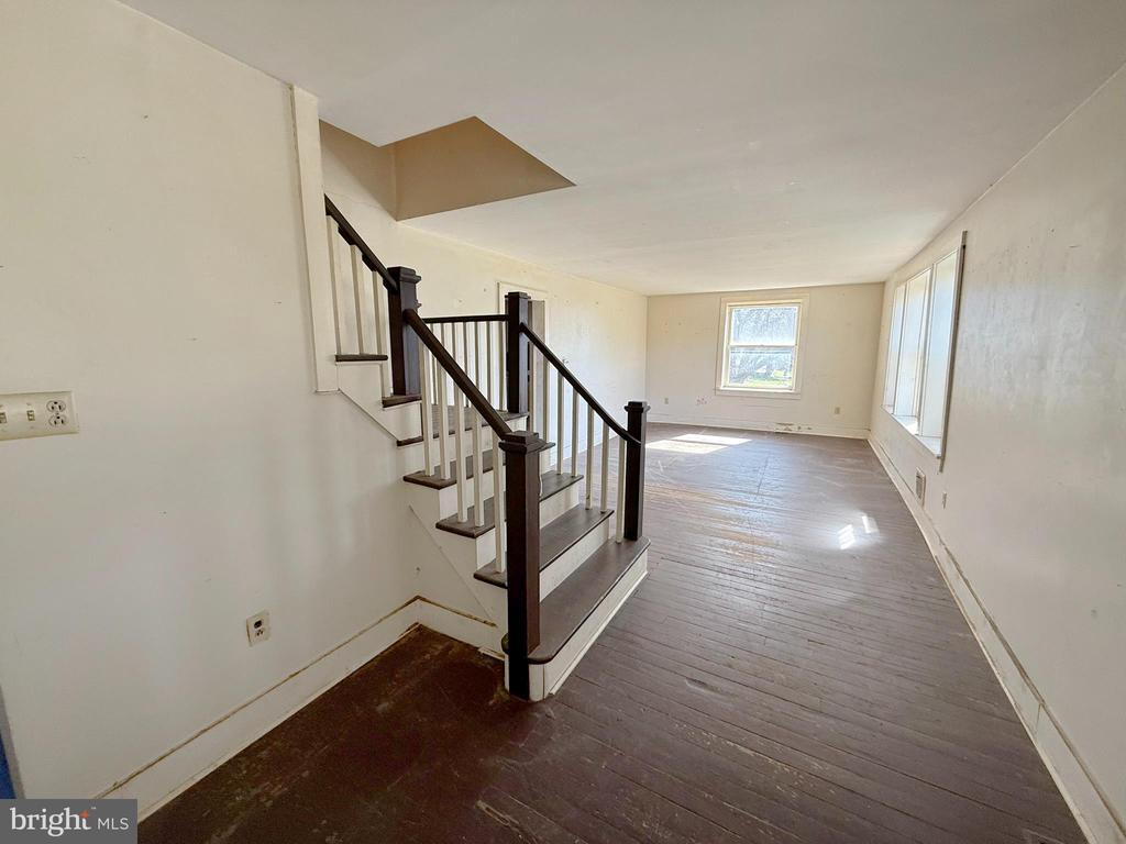 21 Upper Bermudian Rd