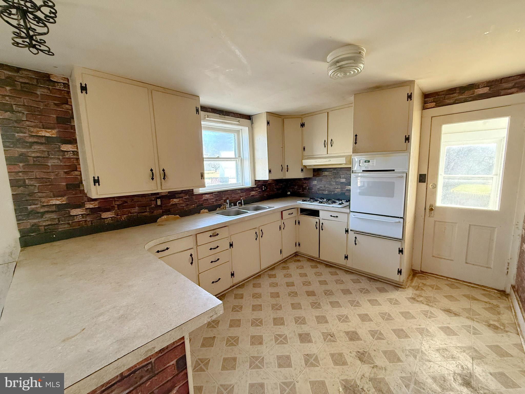 21 Upper Bermudian Rd