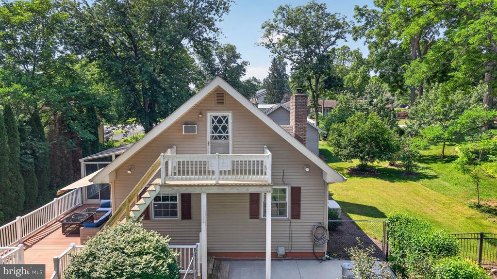 15 HOWARD DRIVE