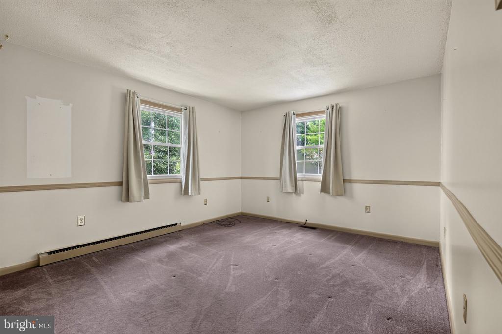 15 HOWARD DRIVE
